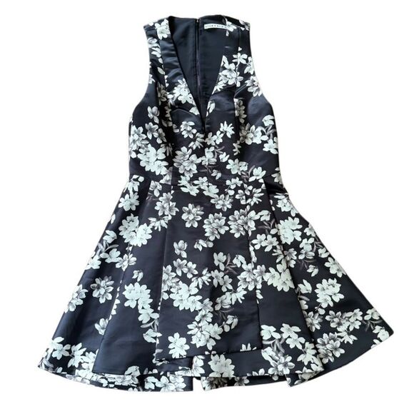 Alice + Olivia Dress Tanner in Southern Bloom Black White 6 - Picture 2 of 8